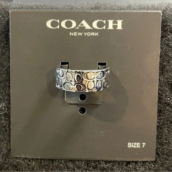 Coach Silver-Tone Quilted C Wide Band Rings Size 7 - Picture 5 of 7